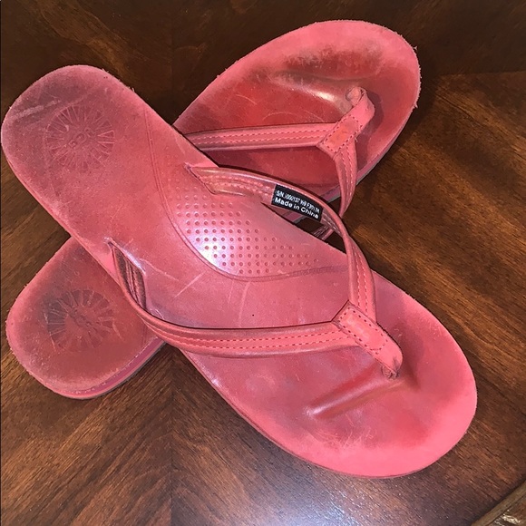Red suede UGG flip flops - Picture 4 of 4
